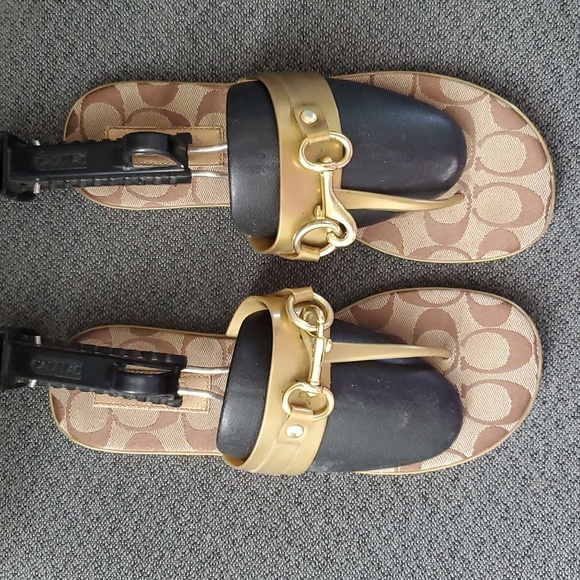 Coach sandals size 7.5 - Picture 2 of 6